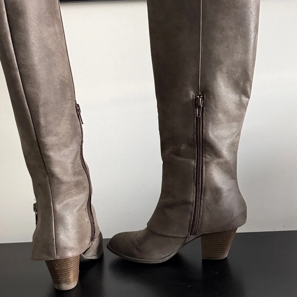 Brown Faux Cowgirl‎ Boots